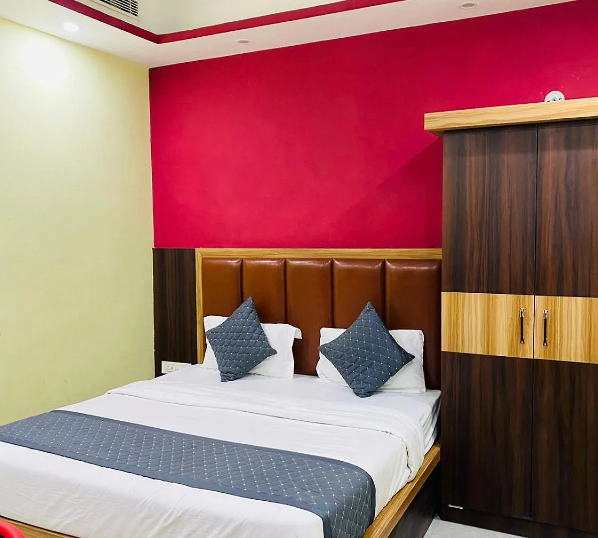 Hotel Laxmivillas Varanasi 0*,