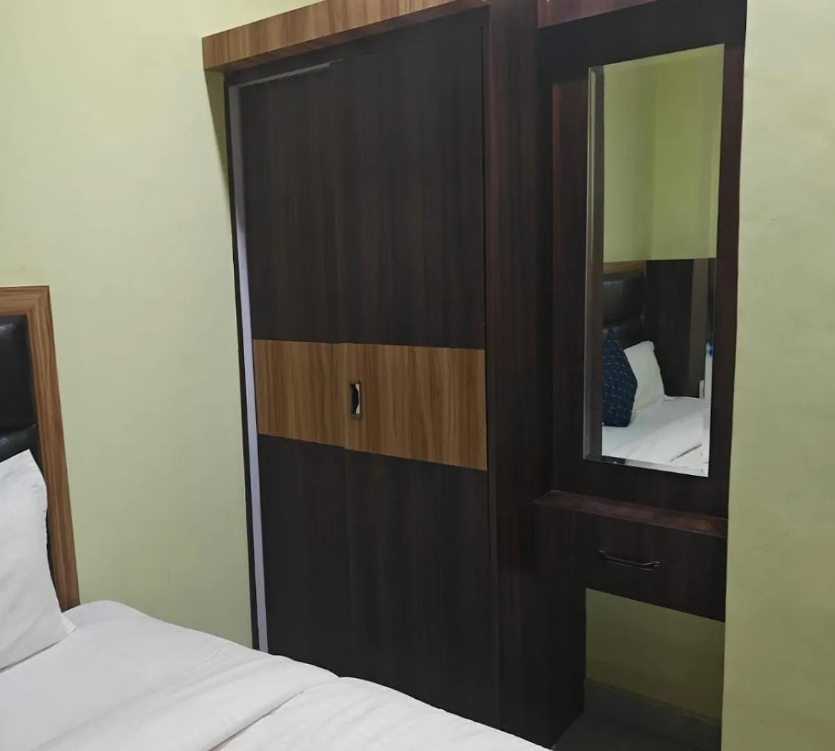 Hotel Laxmivillas Varanasi 0*,  India